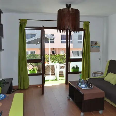 Aloha Apartment *